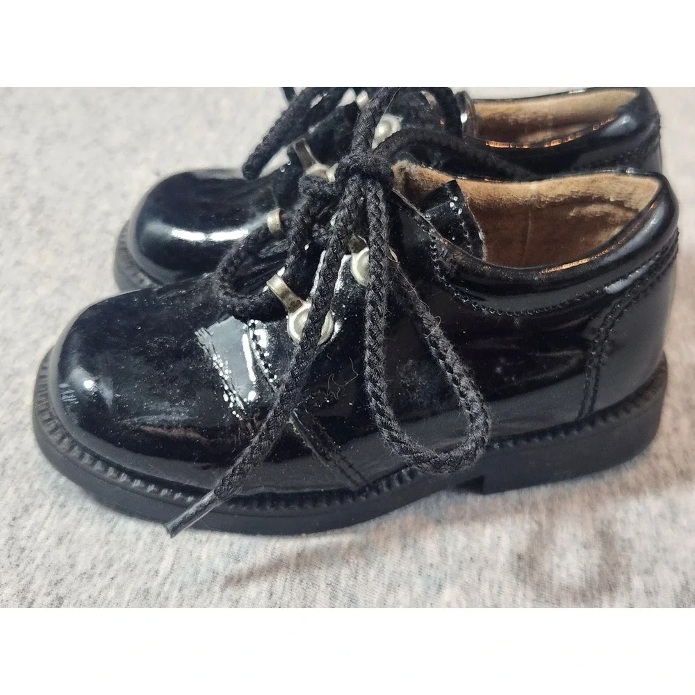 Brakkies Patent Leather Oxford Shoes Kids EU 22 Black Formal Lace Up Lug Sole